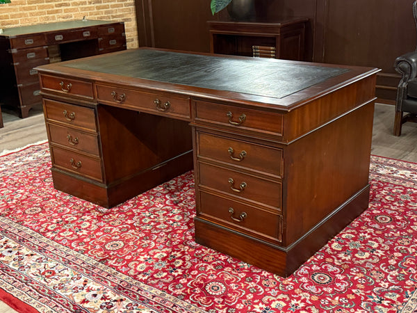 Vintage-Schreibtisch, klassischer englischer Schreibtisch, Mahagoni, grünes Leder, 642