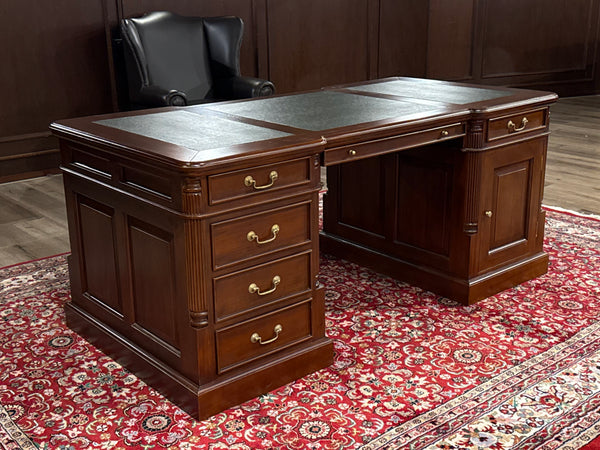 Vintage bureau, klassiek Engels bureau, mahoniehout, groen leer, 607