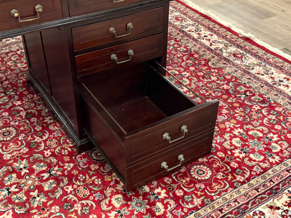 Vintage bureau, klassiek Engels bureau, mahoniehout, bruin leer, 669