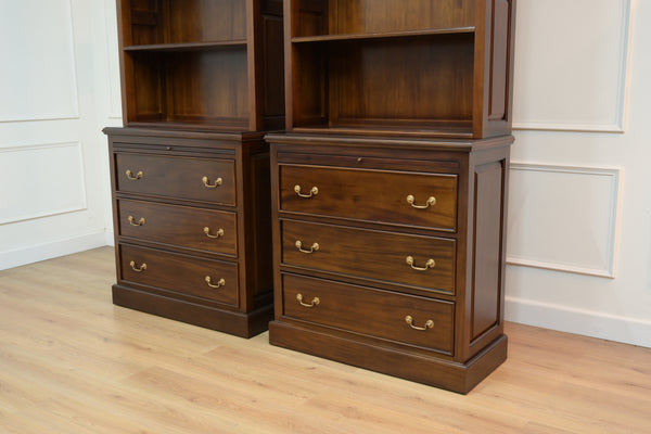 Vintage kasten, klassieke Engelse boekenkast, mahoniehout