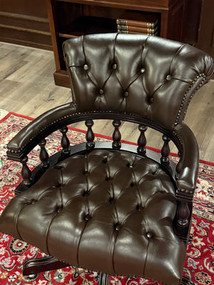 Vintage-Sessel, Chesterfield, Mahagoni, braunes Leder, 109