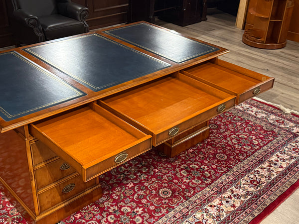 Vintage bureau, Heldense, 668