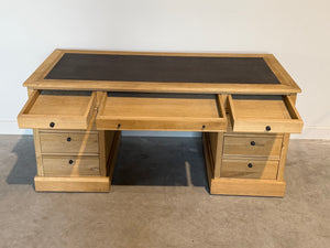 Vintage bureau, klassiek Engels bureau, eikenhout, bruin leer