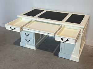 Vintage bureau, wit, klassiek Engels bureau, mahoniehout, zwart leer, 704