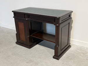 Vintage bureau, klassiek Engels bureau, mahoniehout, groen leer, 691