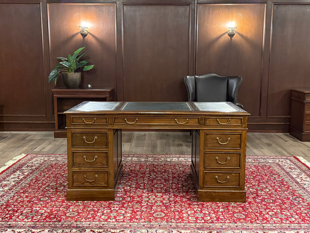 Vintage bureau, klassiek Engels bureau, eikenhout, groen leer, 600