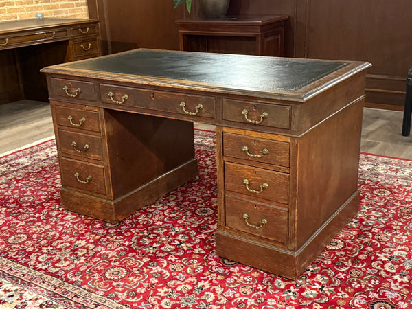 Vintage bureau, antiek Engels bureau, eikenhout, groen leer, 571