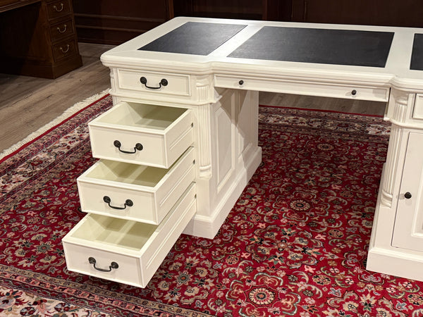 Vintage bureau, klassiek Engels bureau, wit, mahoniehout , zwart leer, 579