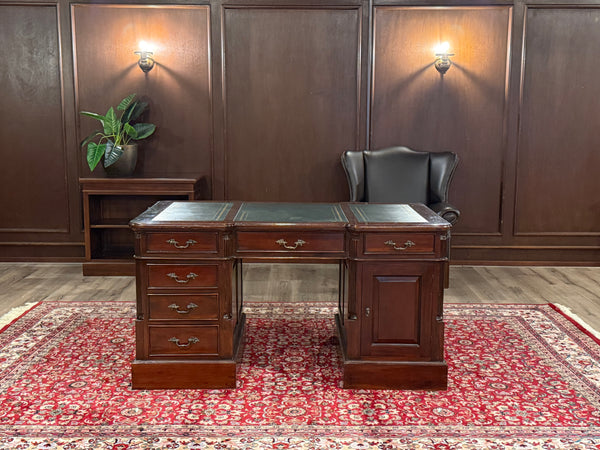 Vintage-Schreibtisch, klassischer englischer Schreibtisch, Mahagoni, grünes Leder, 640