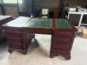 Vintage bureau 162x93