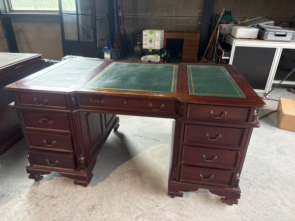 Vintage bureau 162x93