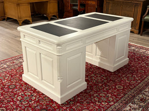 Vintage bureau, klassiek Engels bureau, wit, mahoniehout , zwart leer, 579