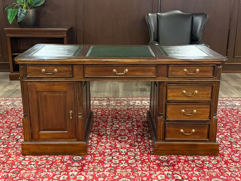 Vintage-Schreibtisch, klassischer englischer Schreibtisch, Mahagoni, grünes Leder, 636