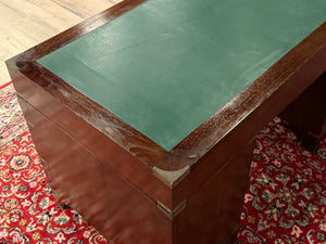 Vintage-Schreibtisch, klassischer englischer Schreibtisch, Mahagoni, grünes Leder, 576