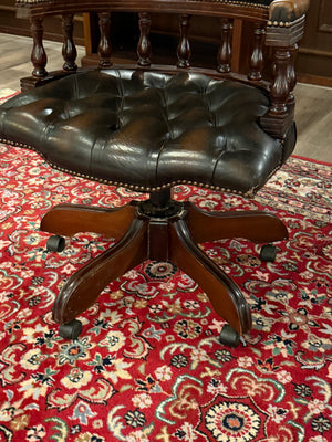 Vintage stoel, Chesterfield, eikenhout, bruin leer, 112