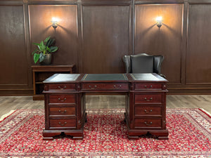 Vintage bureau, klassiek Engels bureau, mahoniehout, groen leer, 659