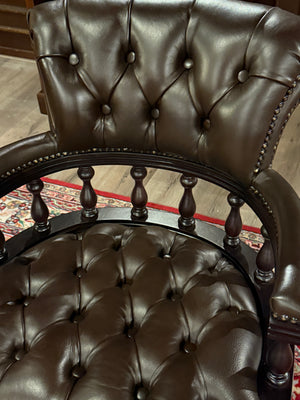 Vintage-Sessel, Chesterfield, Mahagoni, braunes Leder, 109