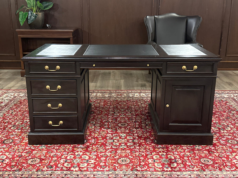 Vintage bureau, klassiek Engels bureau, mahoniehout, donker kersen, zwart leer, 631