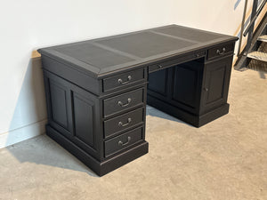 Vintage bureau, zwart, klassiek Engels bureau, mahoniehout , zwart leer, 702