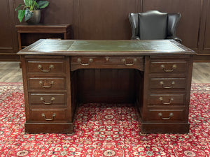 Vintage bureau, antiek Engels bureau, eikenhout, groen leer, 663