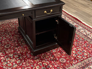 Vintage bureau, klassiek Engels bureau, mahoniehout, donker kersen, zwart leer, 631