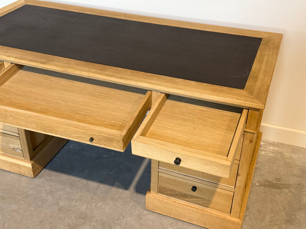 Vintage bureau, klassiek Engels bureau, eikenhout, bruin leer