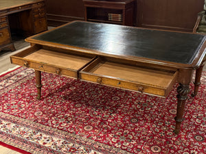 Bureau vintage, bureau anglais ancien, chêne, cuir vert, 686