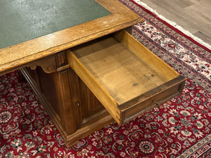 Vintage-Schreibtisch, antiker englischer Schreibtisch, Eichenholz, grünes Leder, 678