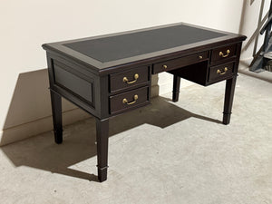 Vintage schrijftafel, klassiek Engels bureau, mahoniehout, zwart leer, 712