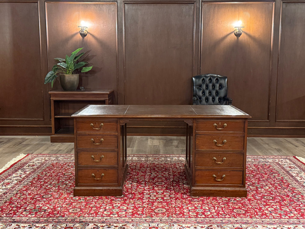Vintage bureau, antiek, klassiek Engels bureau, eikenhout, bruin leer, 581