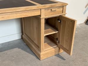 Vintage bureau, klassiek bureau, eikenhout, bruin leer, 708