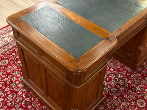 Vintage bureau, klassiek Engels bureau, mahoniehout, groen leer, 672