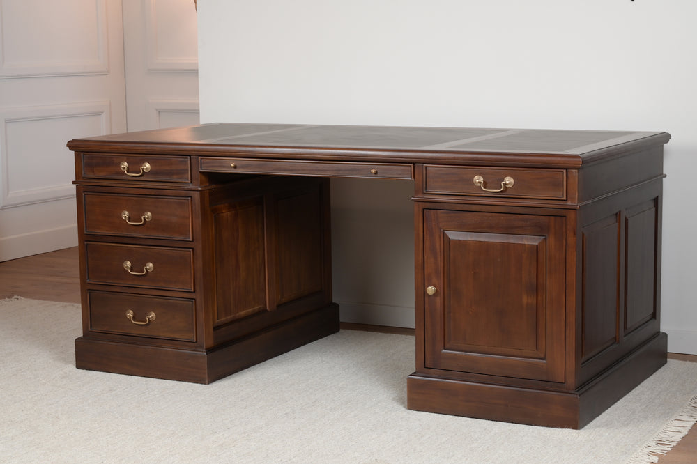 Regent 180x90 Walnoot, klassiek Engels bureau, massief mahoniehout