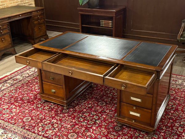 Bureau vintage, bureau anglais classique, acajou, cuir bleu, 690