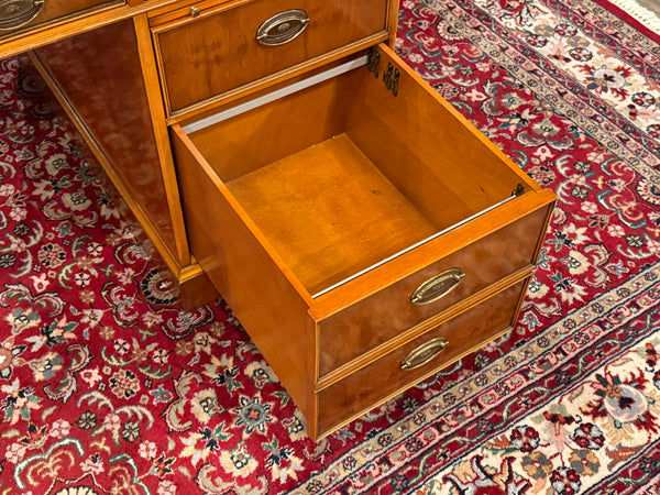 Vintage bureau, Heldense, 668