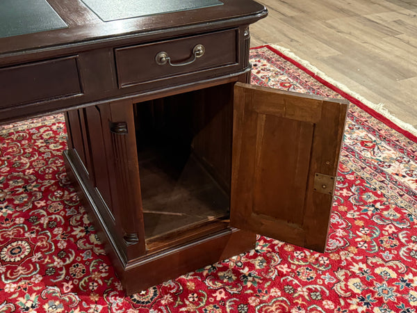 Bureau vintage, bureau anglais classique, acajou, cuir vert, 648