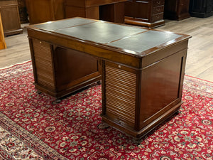Bureau vintage, bureau anglais classique, acajou, cuir bleu, 690