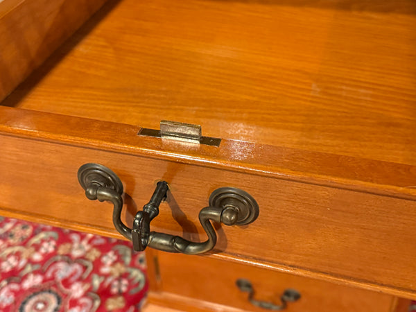 Vintage-Schreibtisch, klassischer englischer Schreibtisch, Mahagoni, grünes Leder, 651