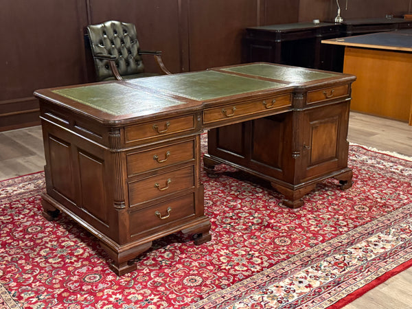 Bureau vintage, bureau double, bureau anglais classique, chêne, cuir vert, 687