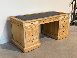 Vintage bureau, klassiek Engels bureau, eikenhout, bruin leer