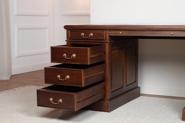 Regent 160x80 Walnoot, klassiek Engels bureau, massief mahoniehout