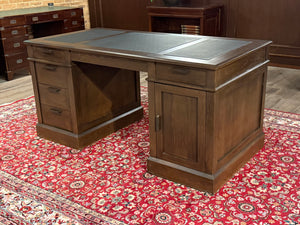 Bureau vintage, bureau anglais classique, chêne, cuir noir, 650