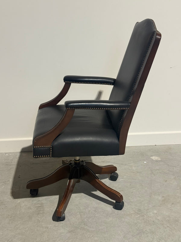 Vintage bureaustoel, Chesterfield, mahoniehout, zwart/blauw leer 101