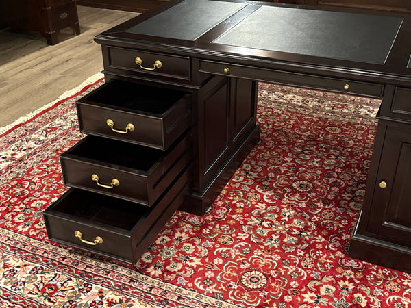 Vintage bureau, klassiek Engels bureau, mahoniehout, donker kersen, zwart leer, 631