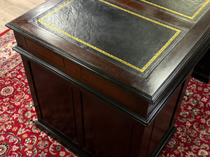 Vintage bureau, klassiek Engels bureau, mahoniehout, bruin leer, 669