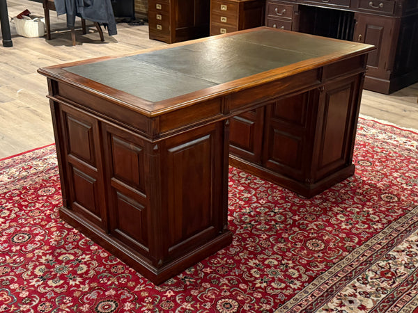 Vintage bureau, klassiek Engels bureau, mahoniehout, bruin leer, 675