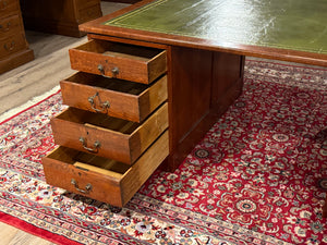 Vintage bureau, klassiek Engels bureau, partnerdesk, eikenhout, groen leer, 670