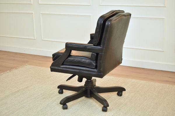 Schwarzer Bürostuhl Classic