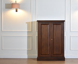 Petite bibliothèque fermée en noyer