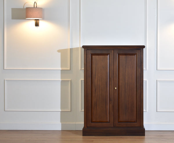 Petite bibliothèque fermée en noyer